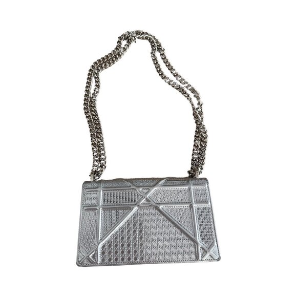 Dior metallic silver micro cannage leather Mini Diorama Shoulder bag - Picture 4 of 11